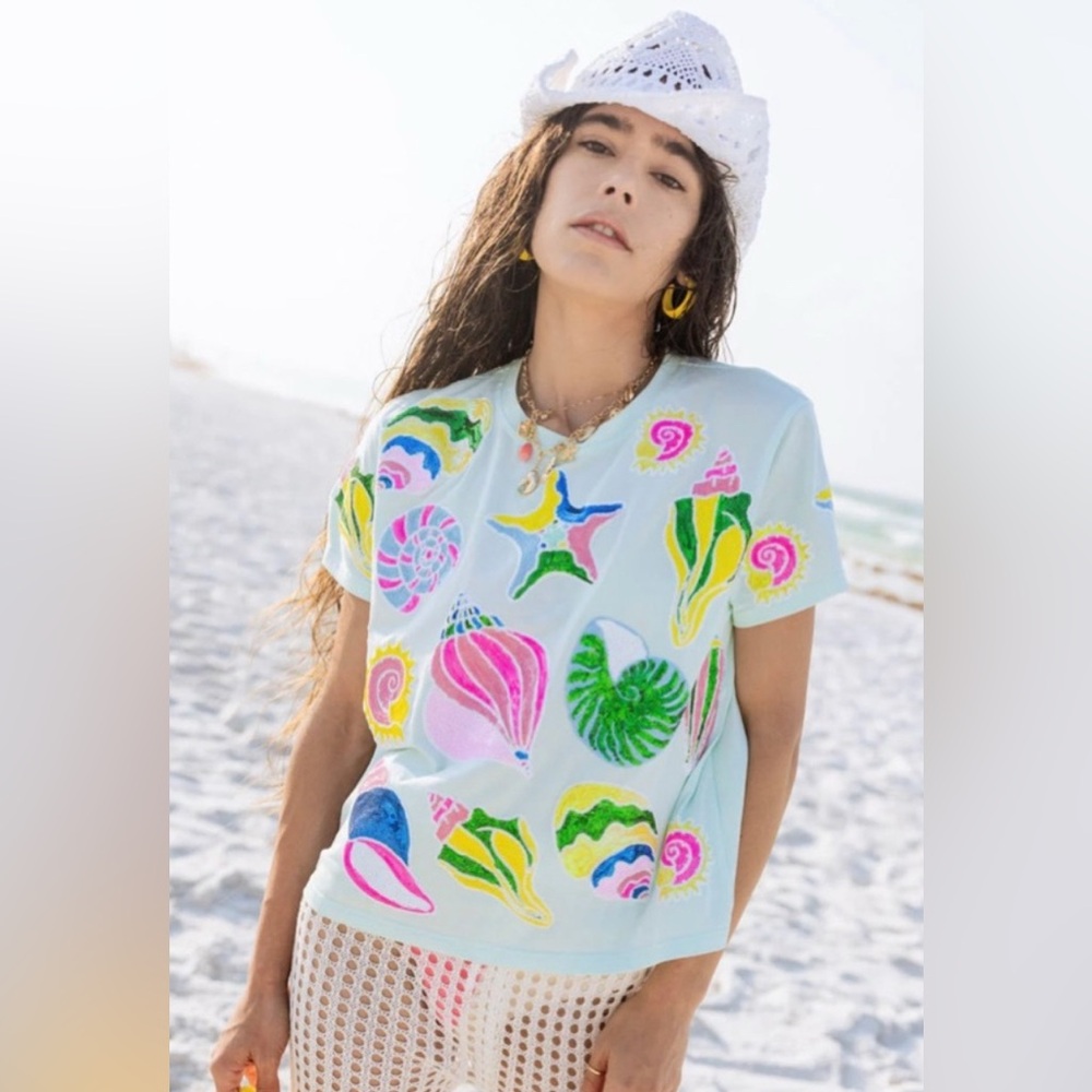 New! QUEEN OF SPARKLES Colorful Sequin Sea Shells Tee Oversized XS - Picture 3 of 10